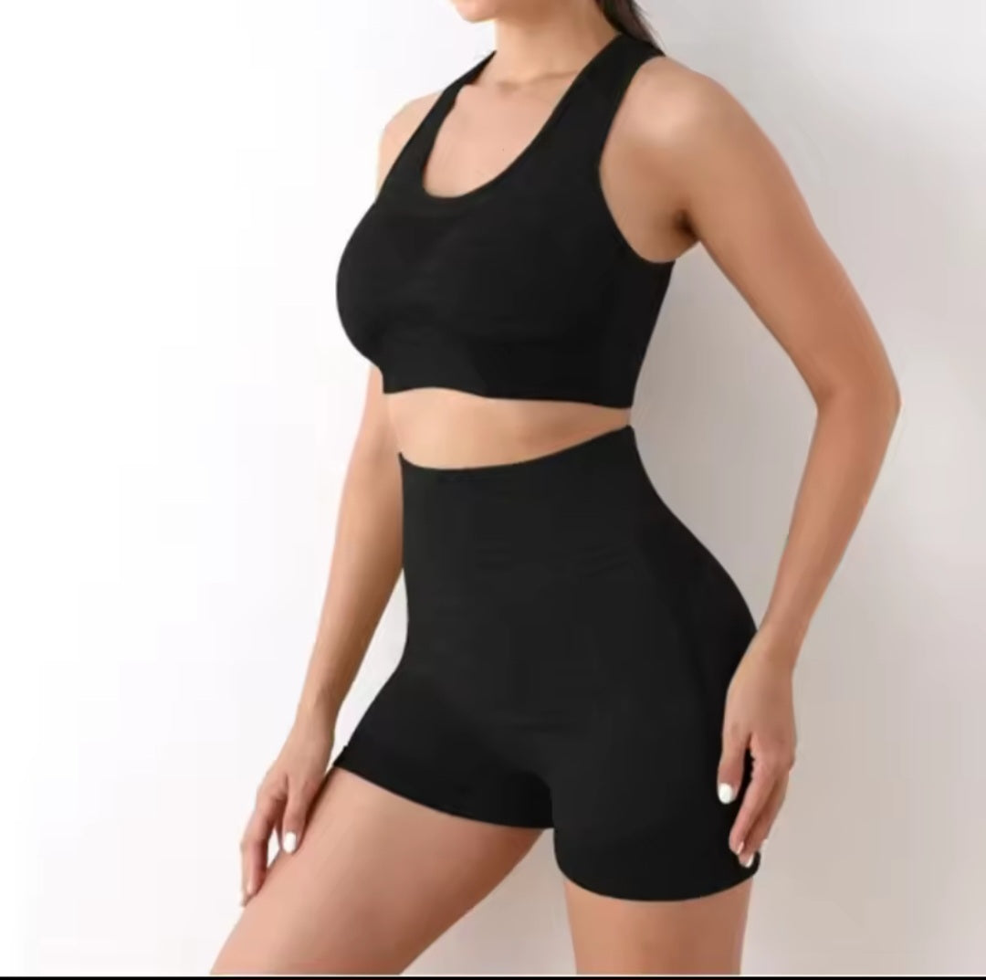 طقم رياضي نسائي سلس (بدون خياطة)